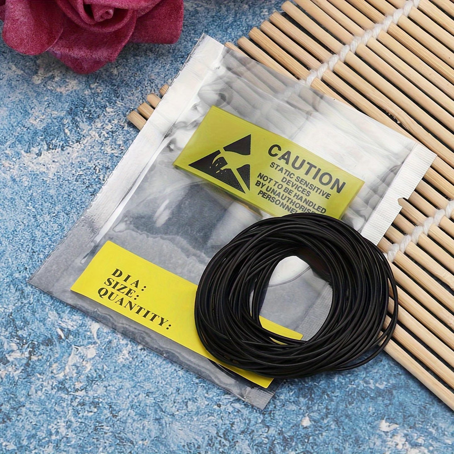 500pcs/bag O Ring Rubber Seal Watch Back Cover Seal Gaskets Watch Repairing Tool (0.7)